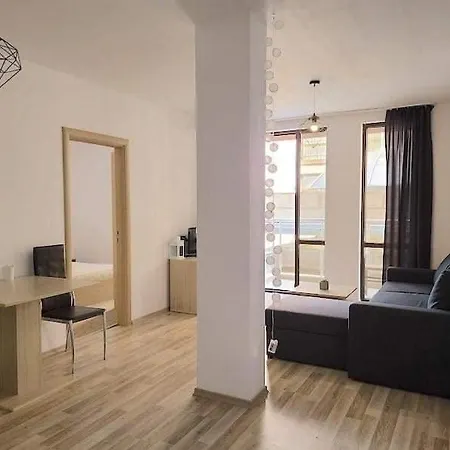فندق Tarsis Private Apartament *
