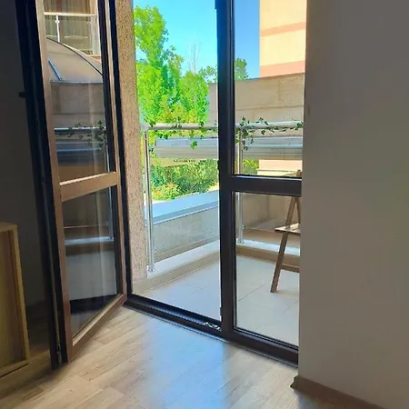 Tarsis Private Apartament فندق *