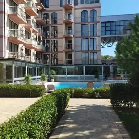 Tarsis Private Apartament 阳光海滩